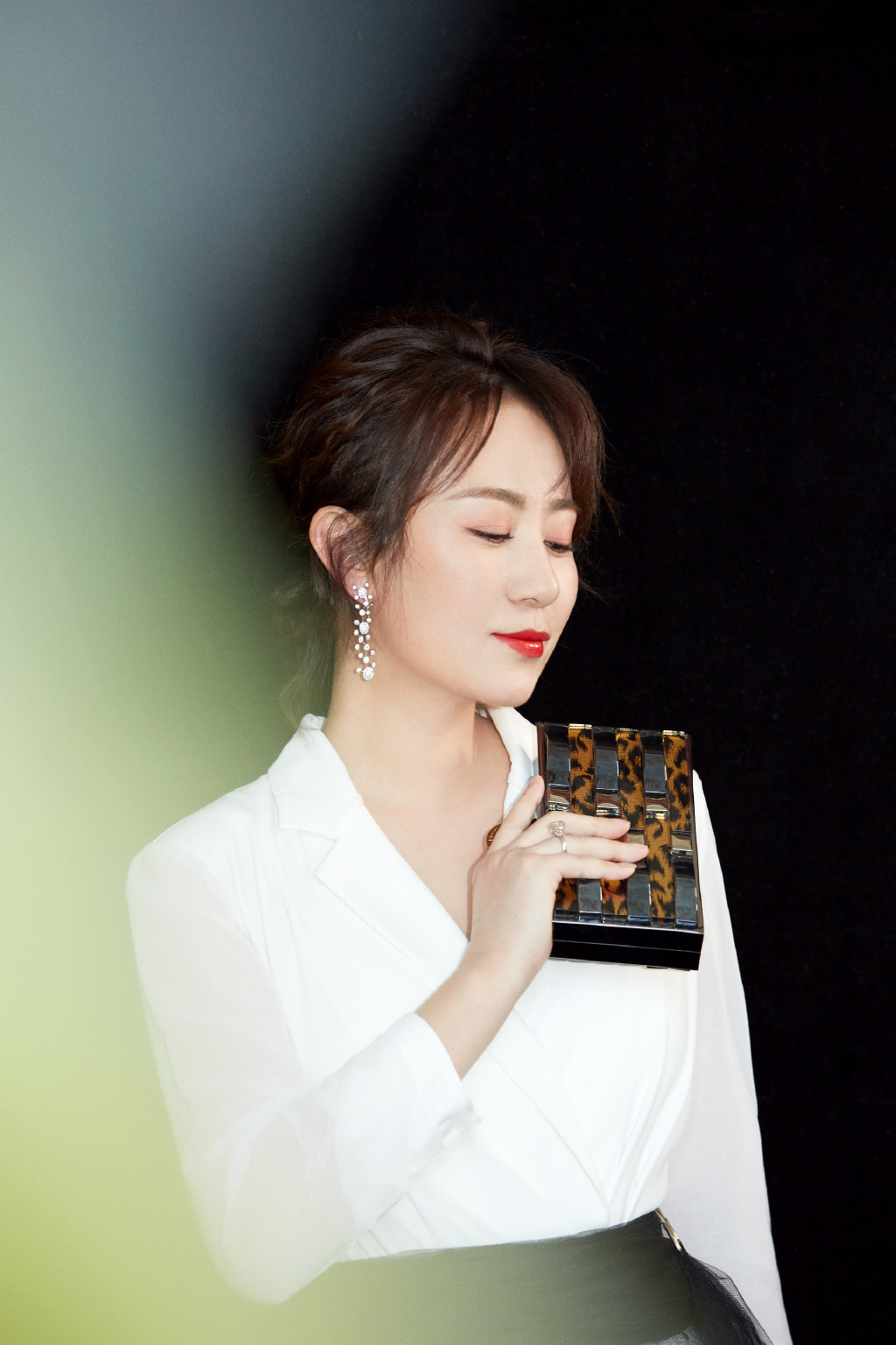 高清辽宁省丹东市宽甸满族自治美女马丽红色高叉长裙性感写真图片图片