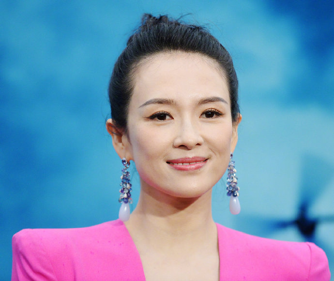 章子怡图片章子怡最新时尚封面图片 恋情甜美人比花娇图片