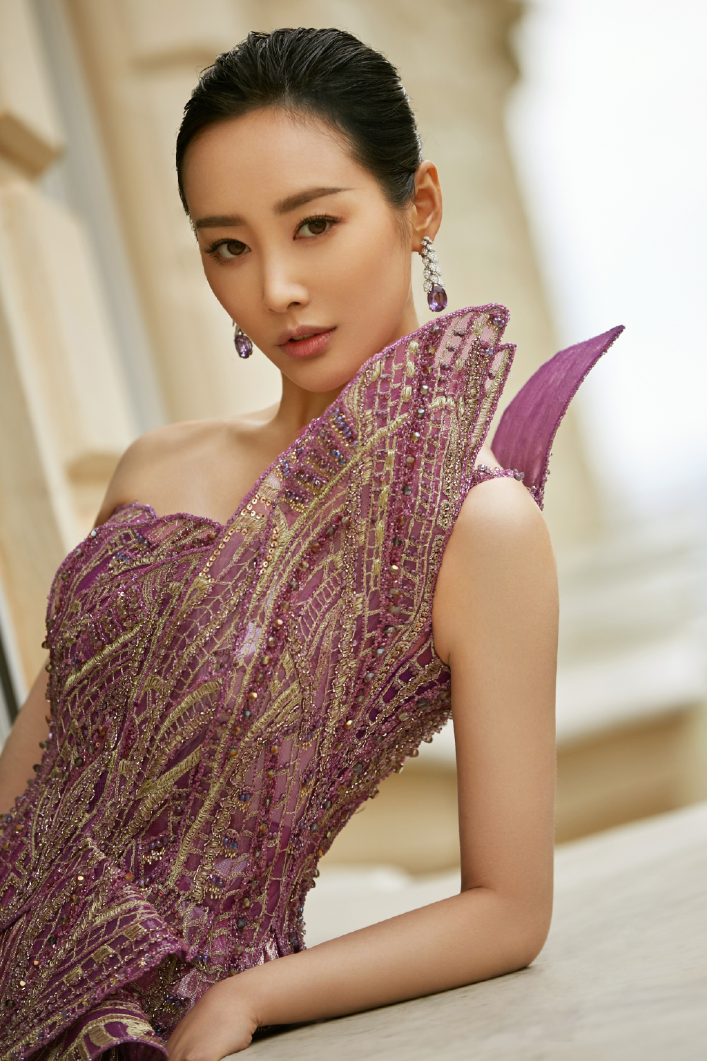 高清中国内地安徽芜湖女演员李纯时尚写真桌面壁纸下载图片 高清中国内地安徽芜湖女演员李纯时尚写真桌面壁纸下载图片