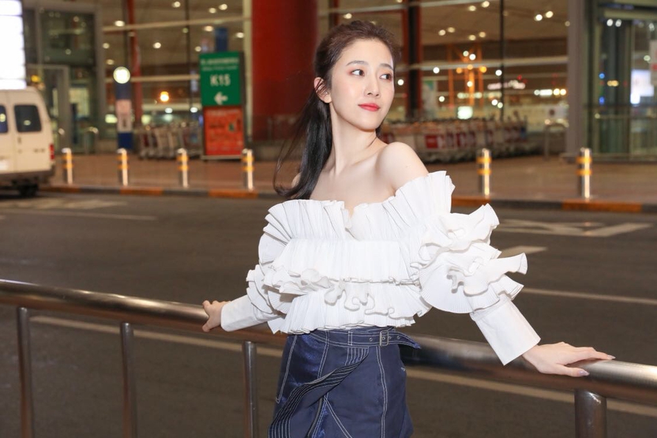 高清女星杨欣颖性感机场街拍照图片图片