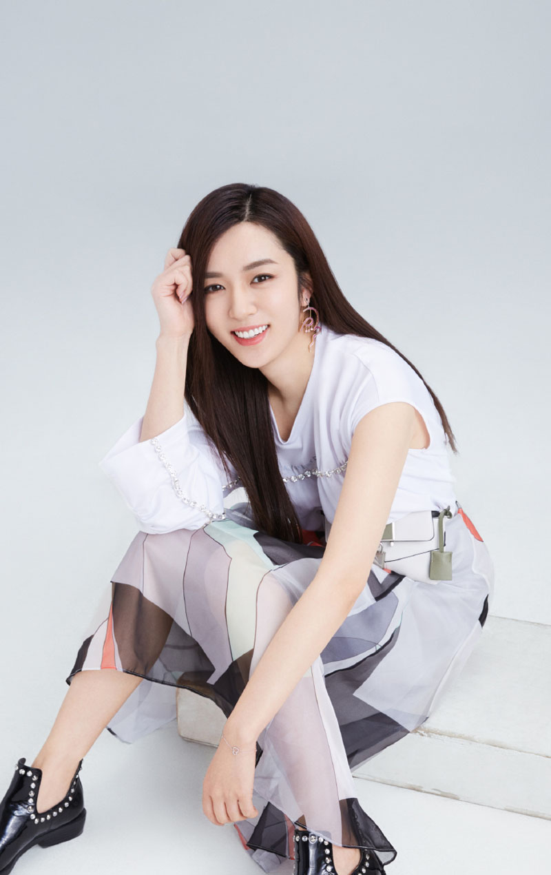 中国内地山东省青岛女演员王晓晨唯美优雅迷人写真图片图片