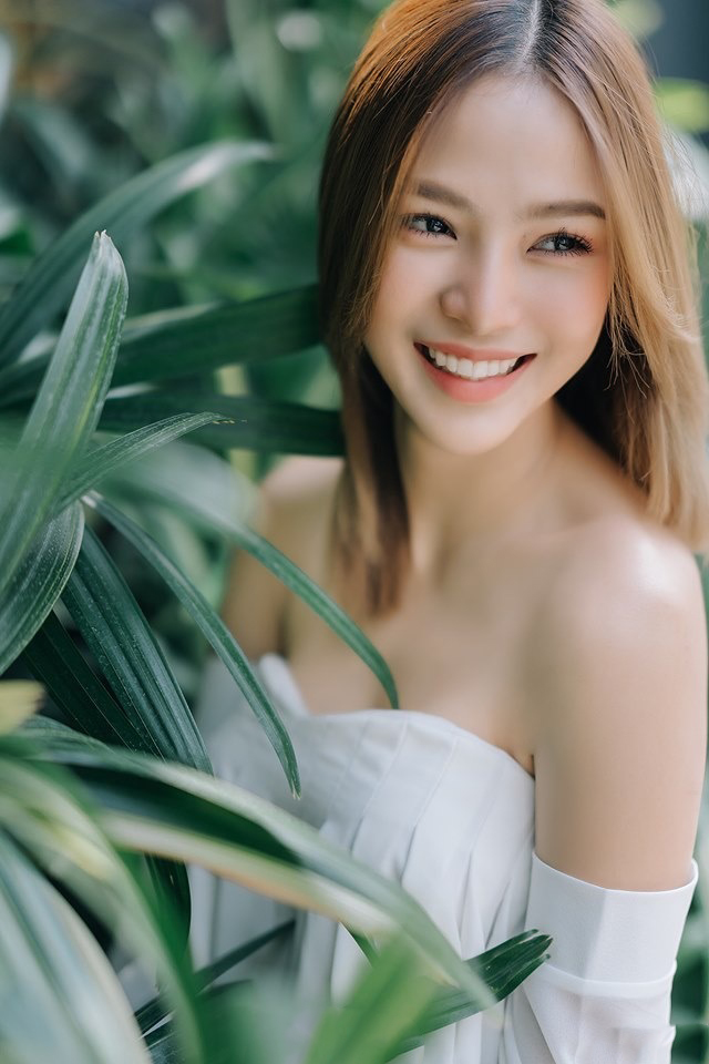 中国内地安徽女演员海铃美艳性感写真图片图片
