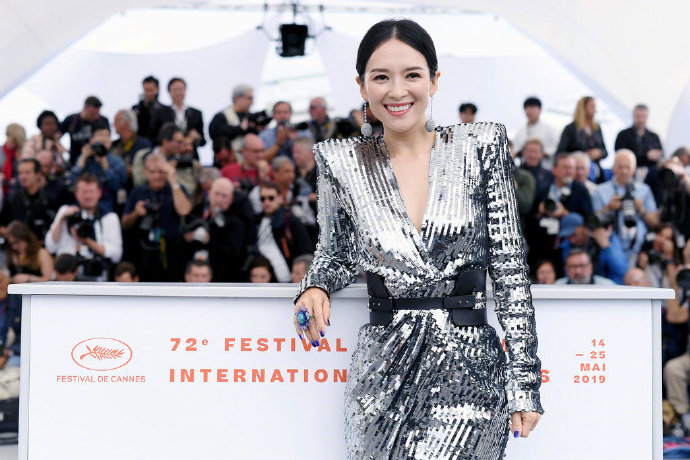 章子怡图片章子怡最新时尚封面图片 恋情甜美人比花娇图片