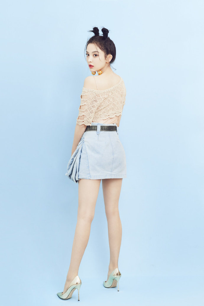 中国内地新疆乌鲁木齐市影视女演员古力娜扎微博之夜性感甜美写真图片图片
