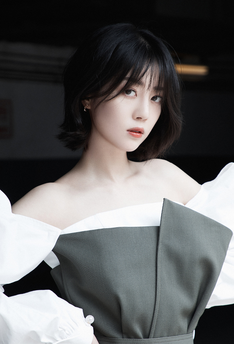 高清北京美女李溪芮时尚甜美街拍图片图片