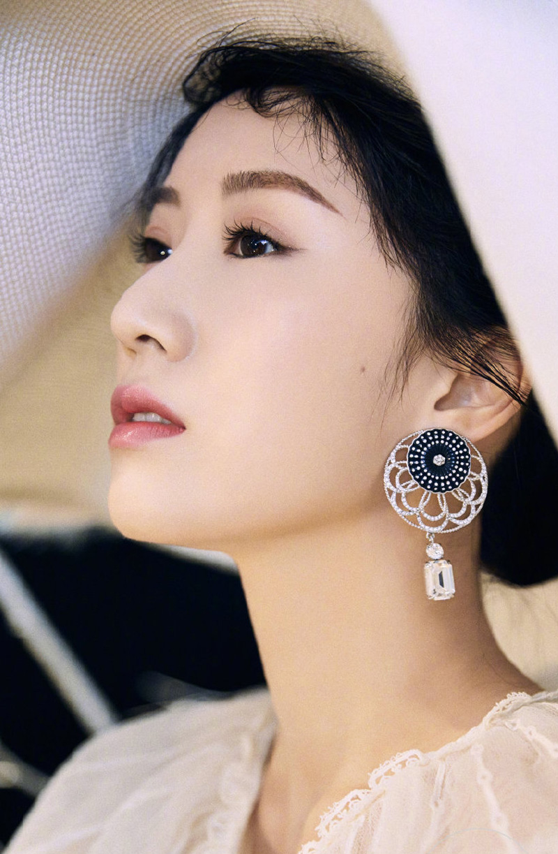 李念图片   李念优雅迷人写真图片图片