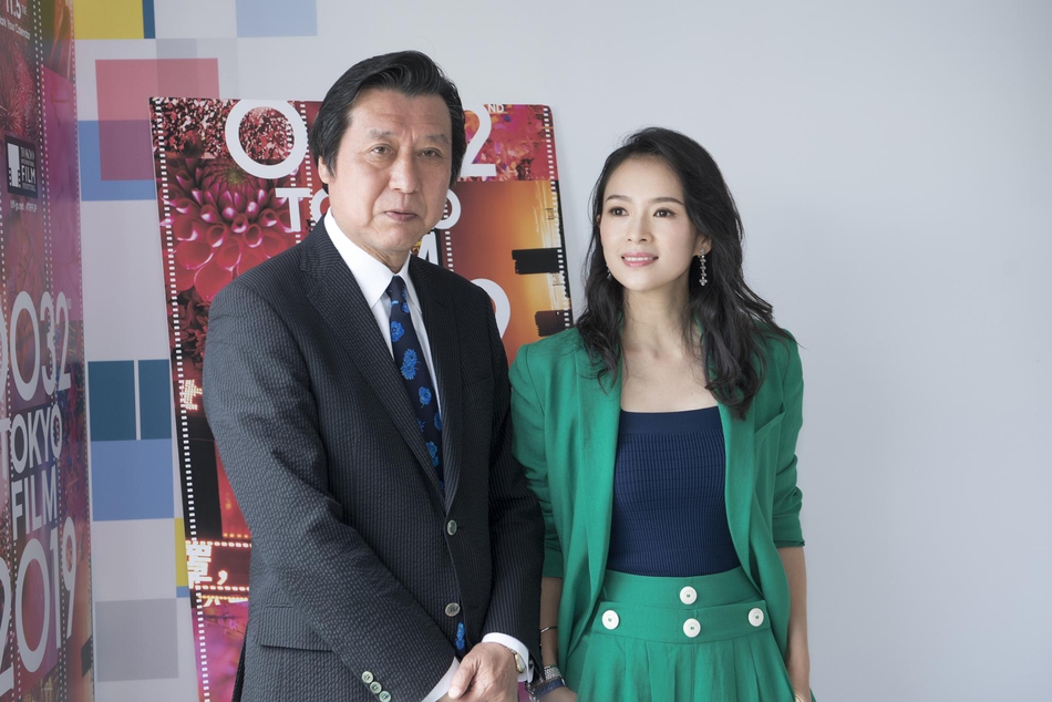 汪峰现身三亚被拍 章子怡恩爱随行图片