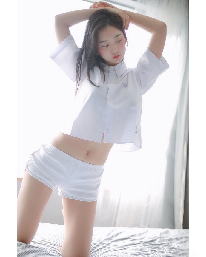 唐艺昕性感露脐装写真图片图片