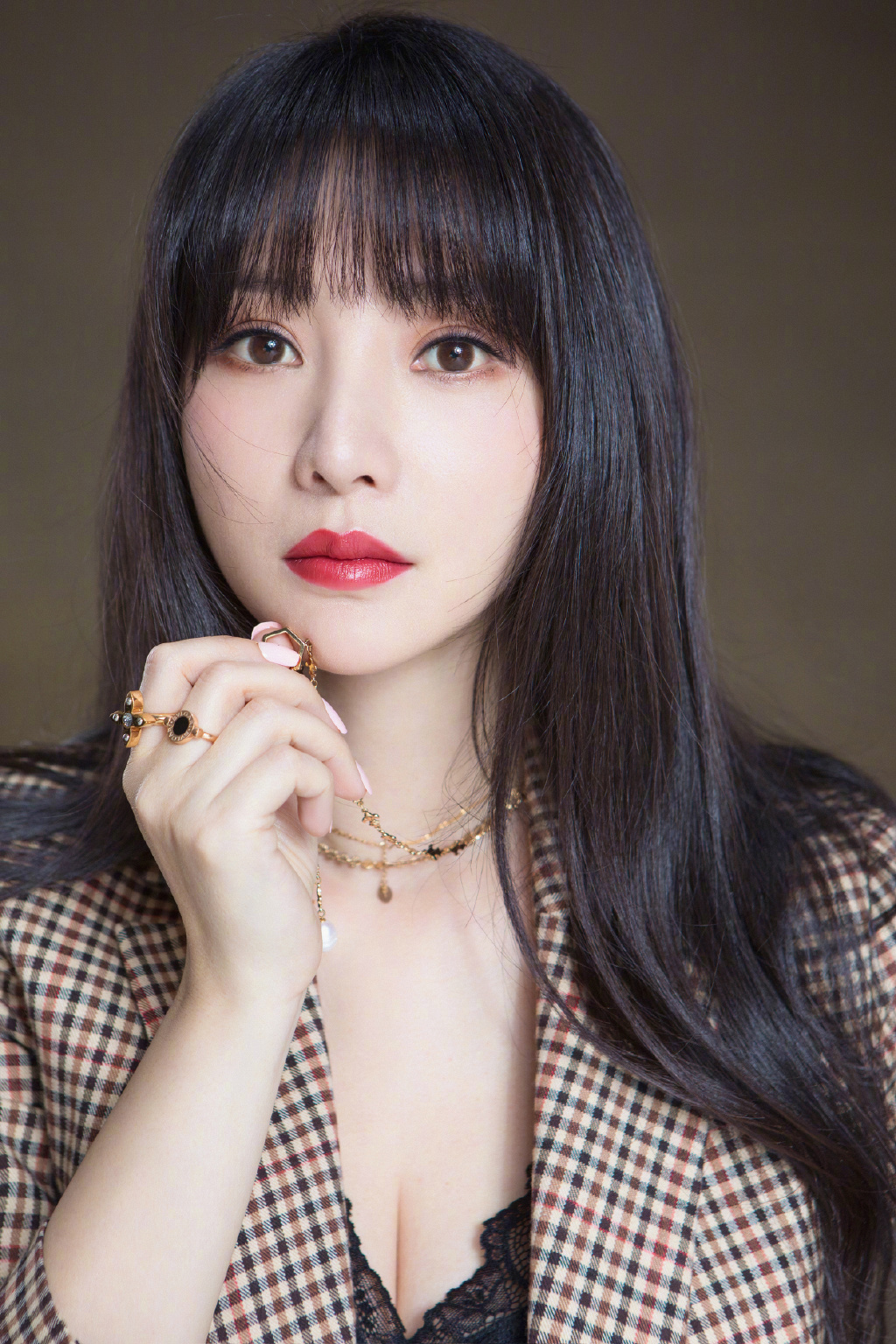 中国内地湖南衡阳女演员柳岩写真电脑桌面壁纸之网络美女图片