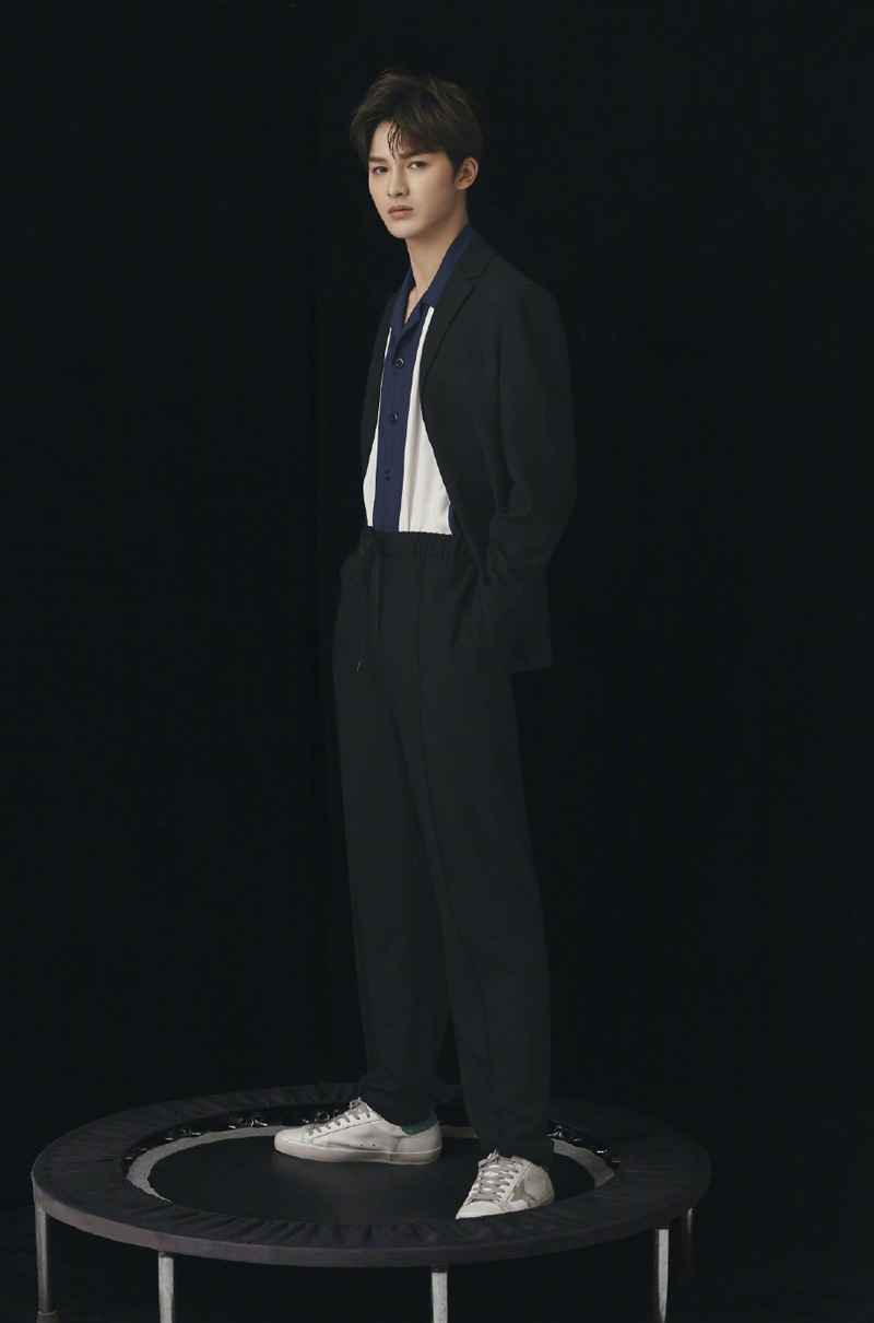 中国内地影视河北省石家庄男演员邓伦微博之夜帅气写真图片图片