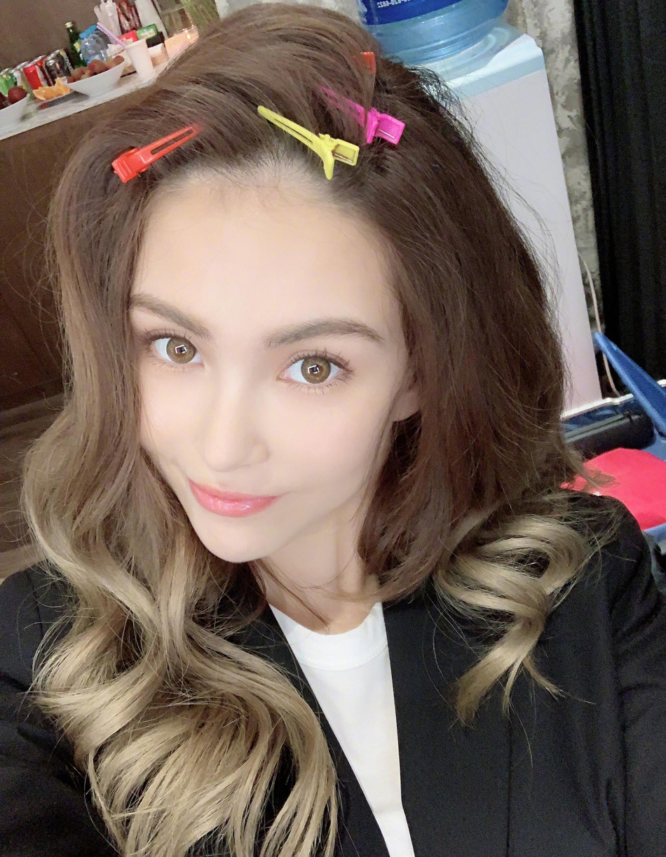 中国台湾女模特昆凌火辣模特明星写真：天王嫂高清美照图片图片