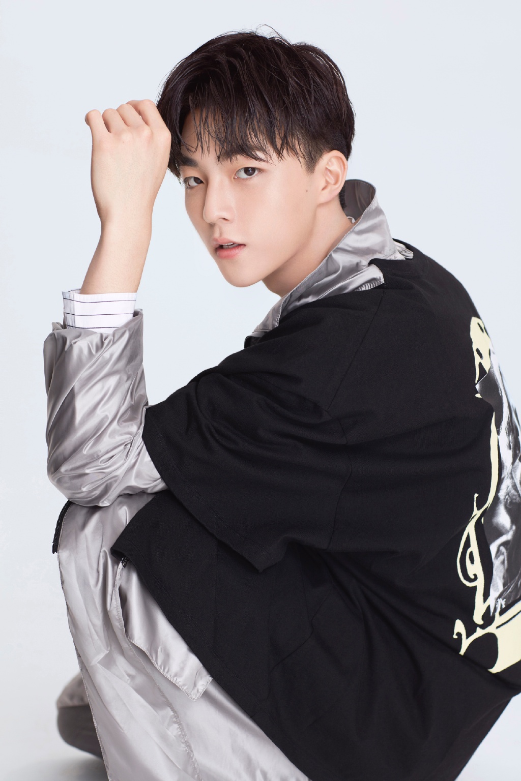 陈立农杂志封面写真高清图片图片