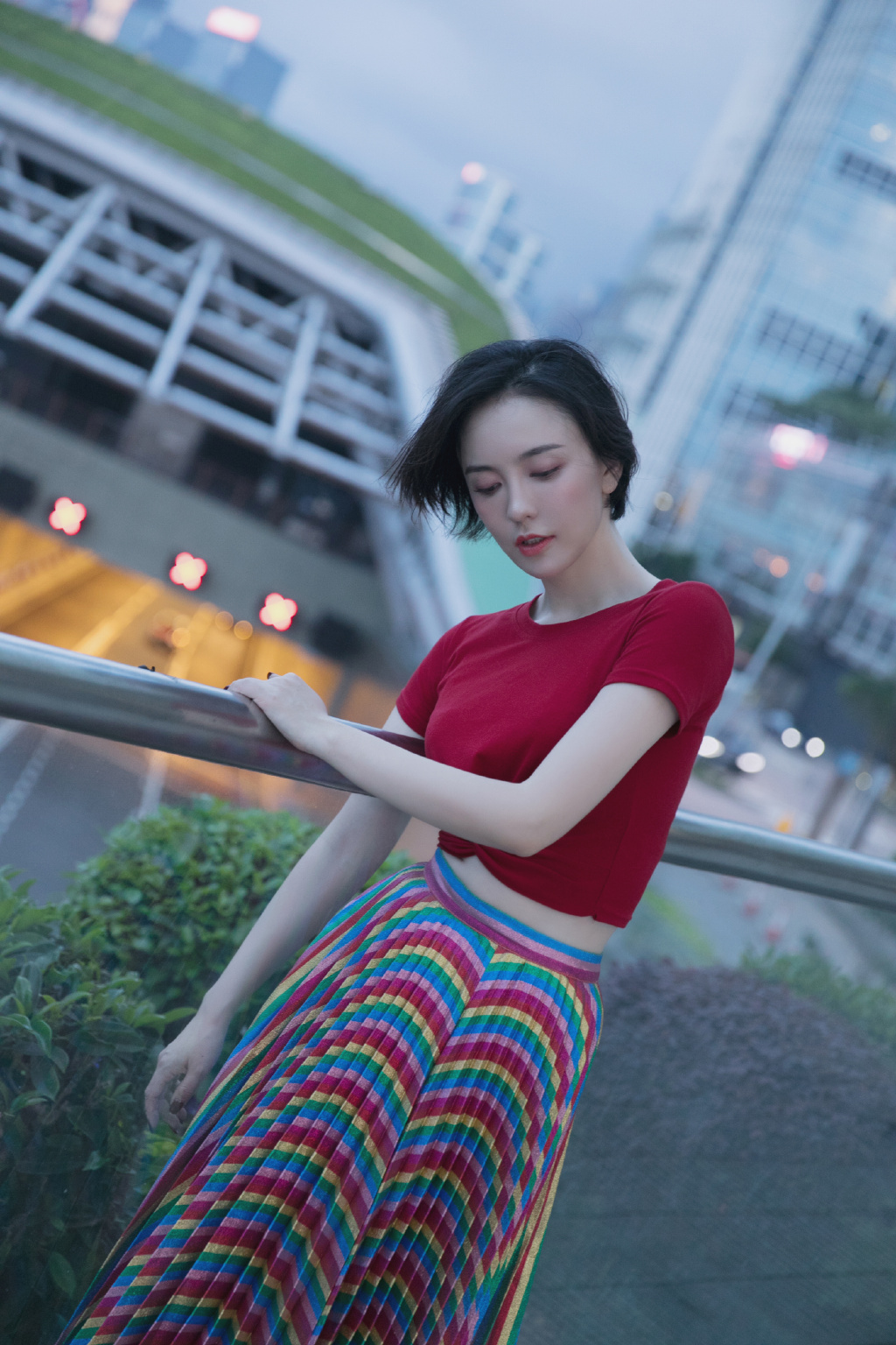 山东籍内地女演员吕佳容性感迷人写真桌面壁纸图片