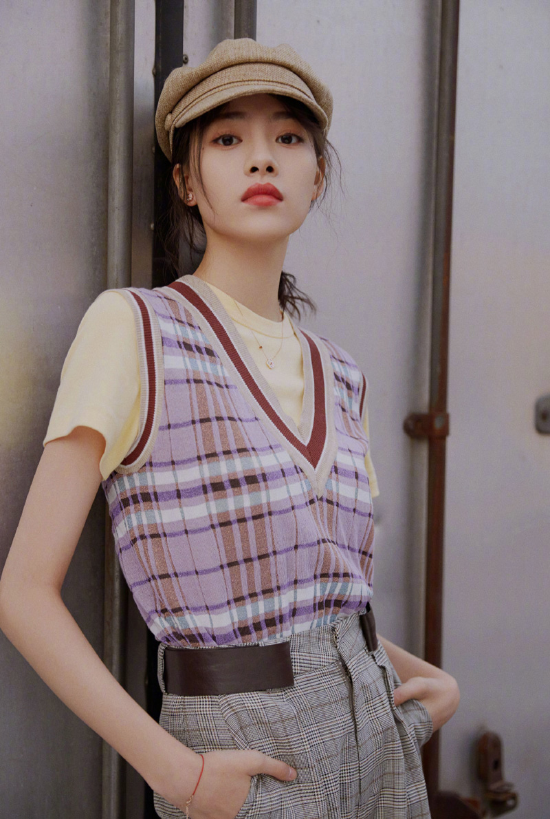 高清重庆美女张艺上复古风时尚写真图片图片