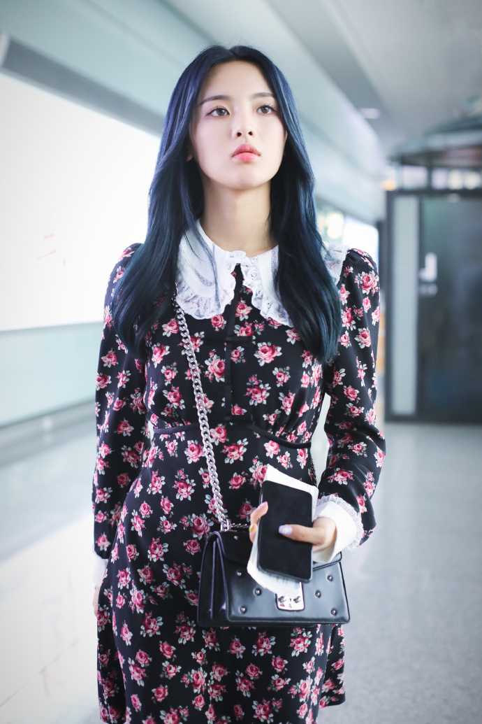 杨超越图片