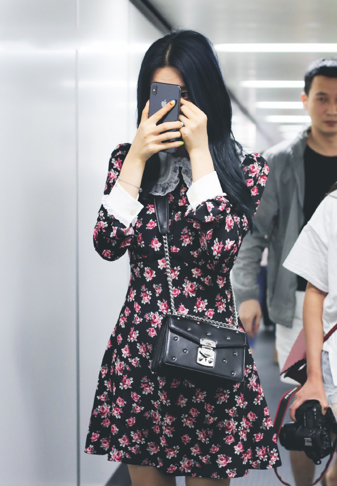 杨超越图片
