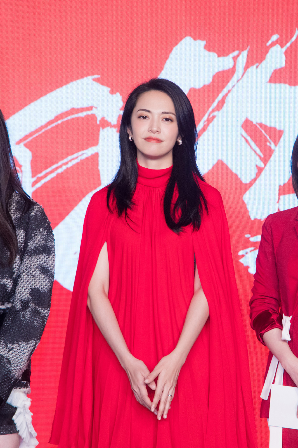 高清中国内地福建省泉州女演员姚晨时尚大气杂志写真大片图片