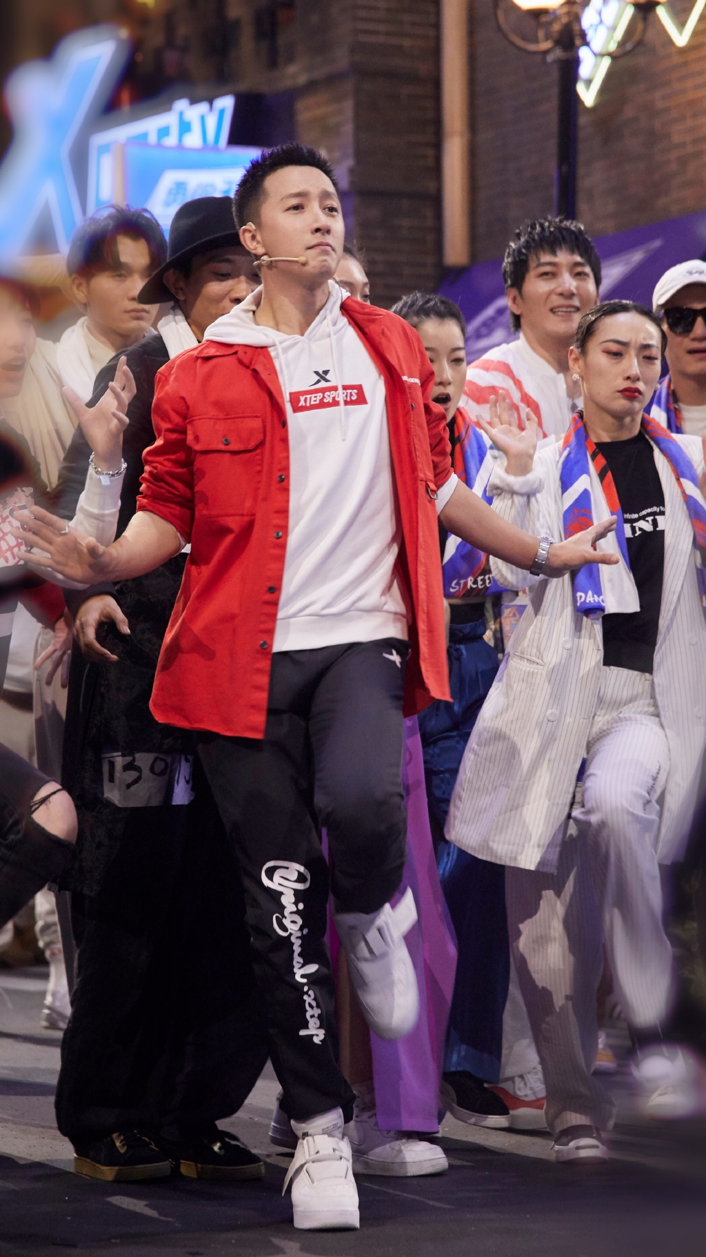 韩庚蓝色西服清爽帅气写真图片图片 韩庚蓝色西服清爽帅气写真图片图片