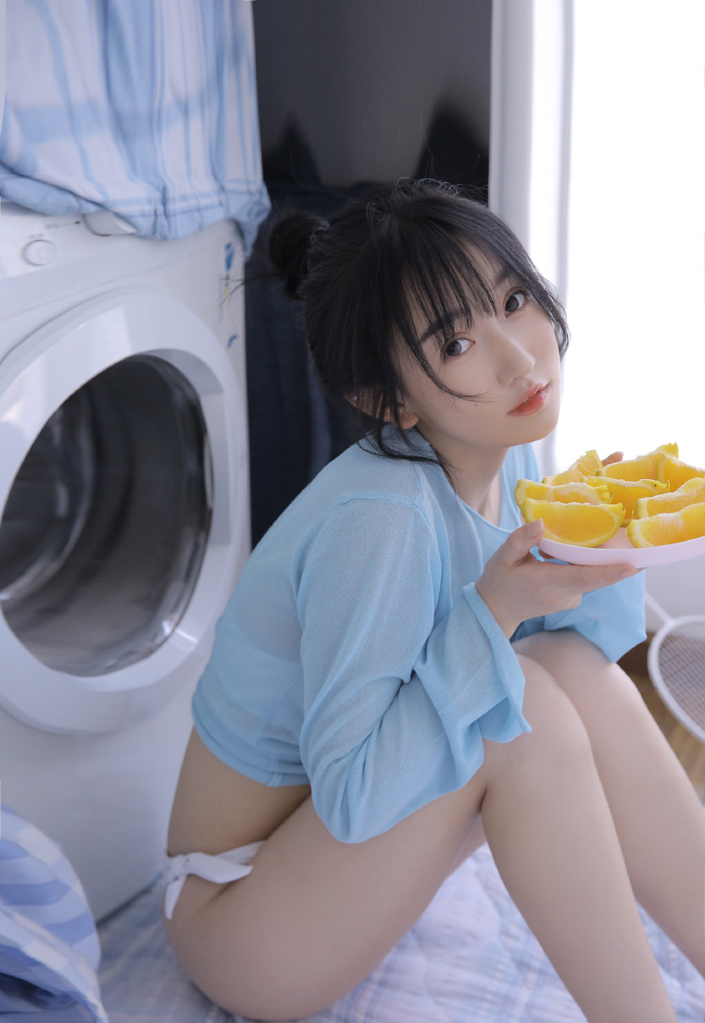 小蛮腰美女丰满性感福利写真图片