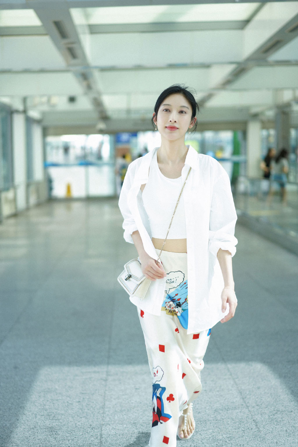 中国大陆广西省桂林模特女演员张俪美艳迷人黑裙写真图片图片