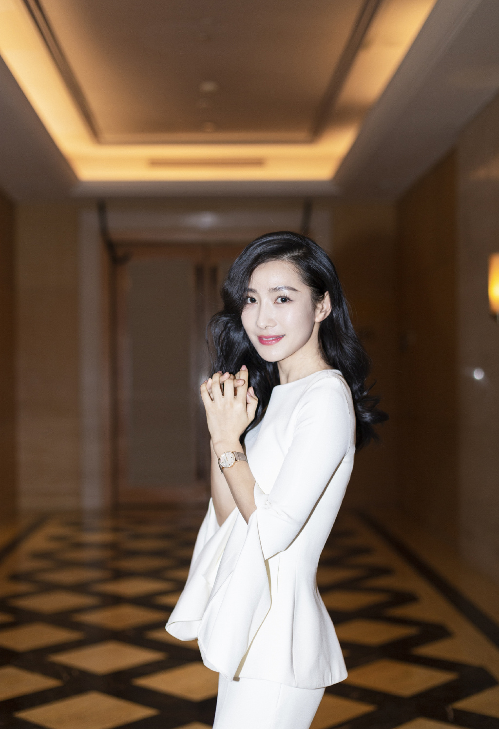 中国著名湖南省益阳女演员《ICON-F时尚画报》陶昕然高清写真图片：岁月静好图片