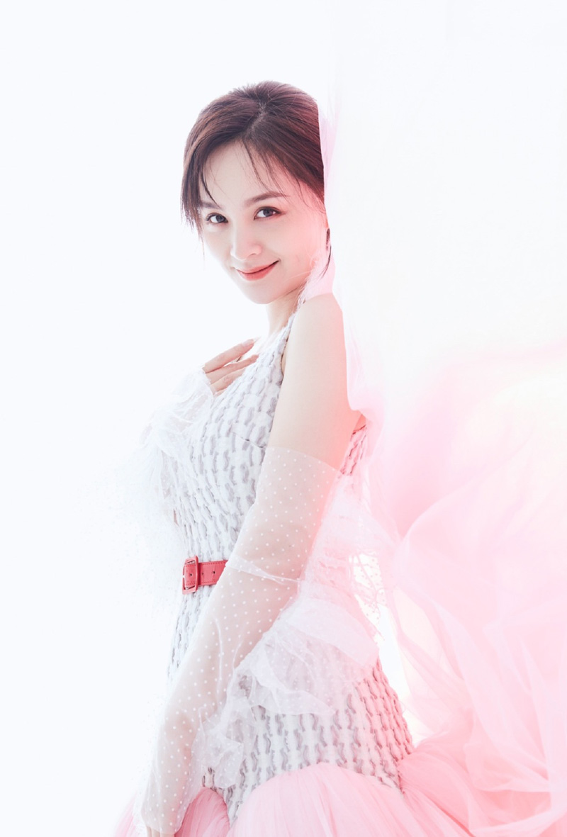 胡冰卿冰蓝系活泼明朗写真图片图片