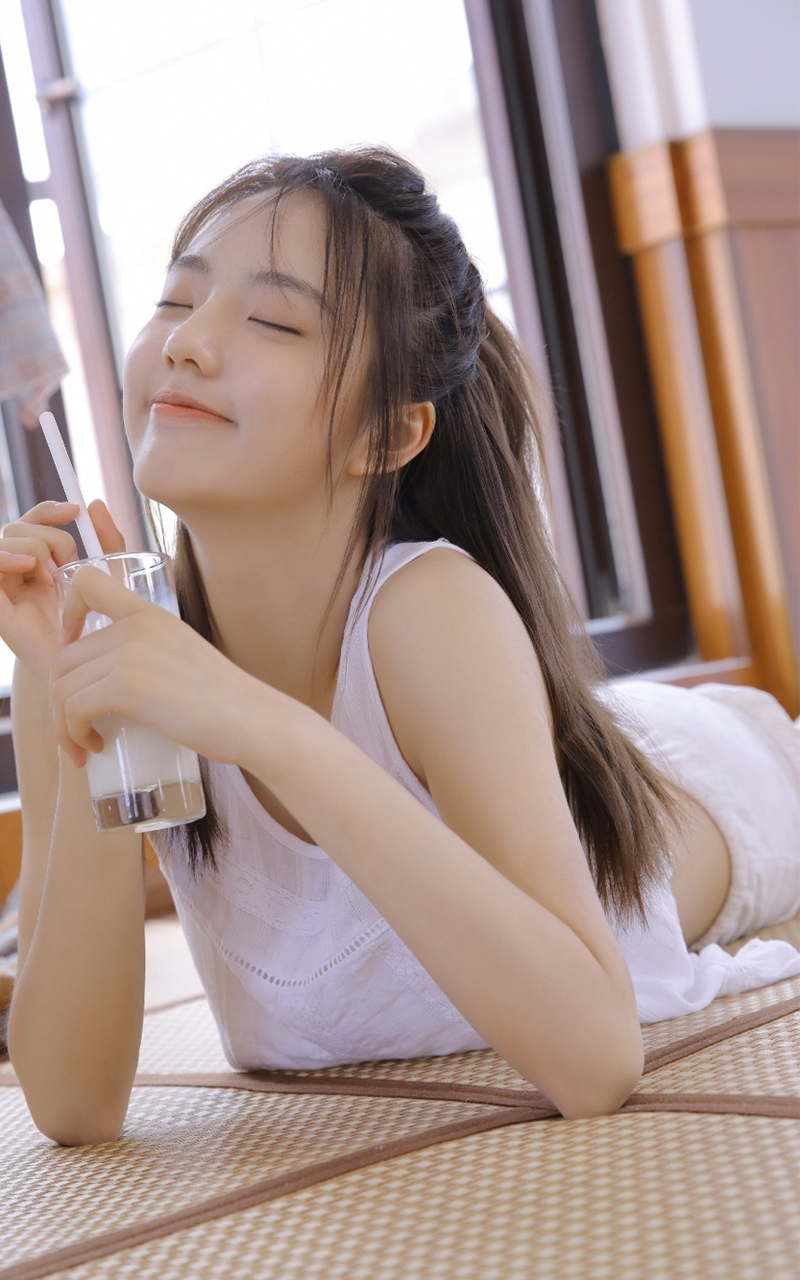 王悦伊图片