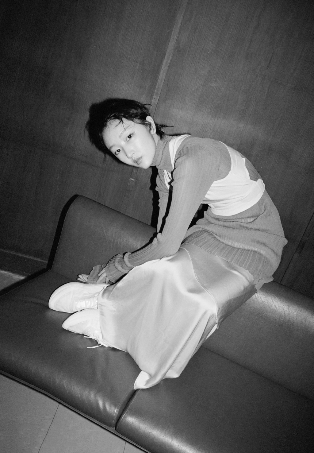 高清中国内地影视河北省石家庄女演员周冬雨百变造型时尚杂志写真图片壁纸图片