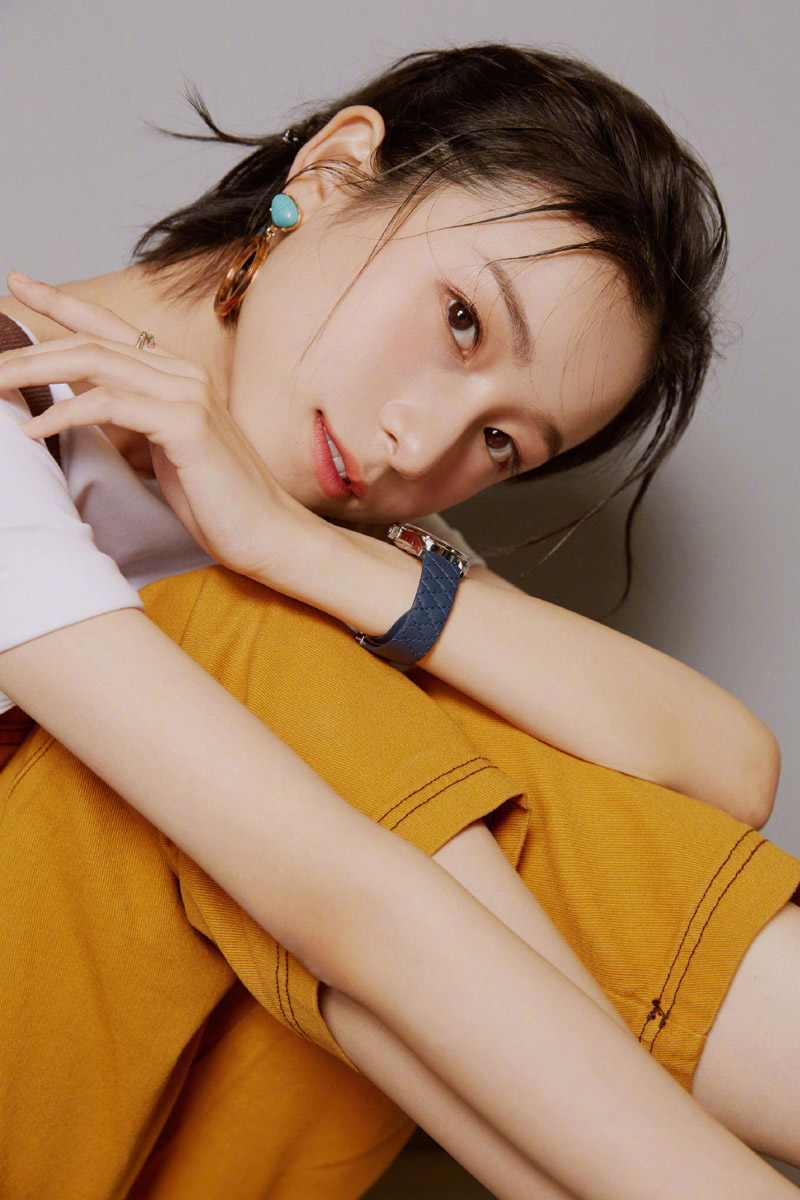 姜梓新图片