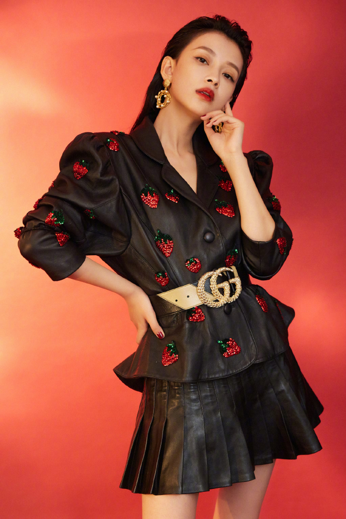 林省通化市集安女明星孙怡妩媚动人时尚写真大片图片