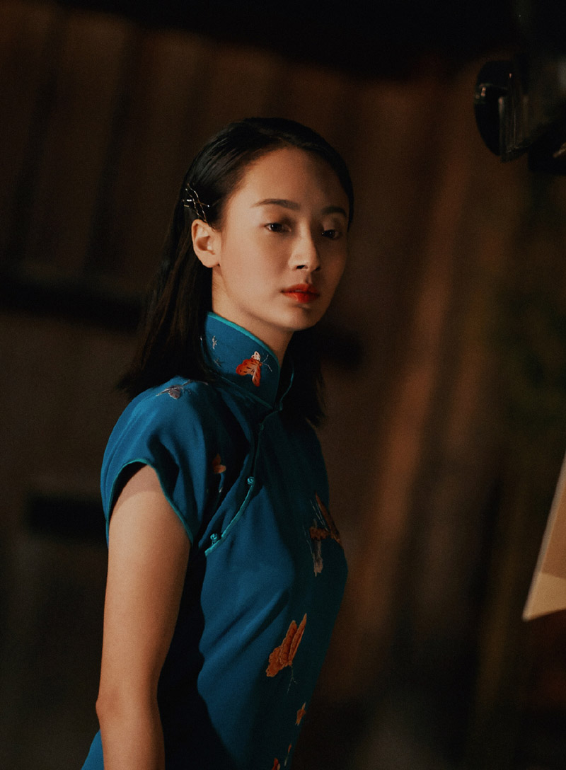 中国内地四川成都女演员孙铱早秋时尚街拍写真图片图片