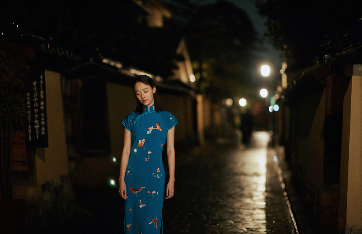 中国内地四川成都女演员孙铱早秋时尚街拍写真图片图片