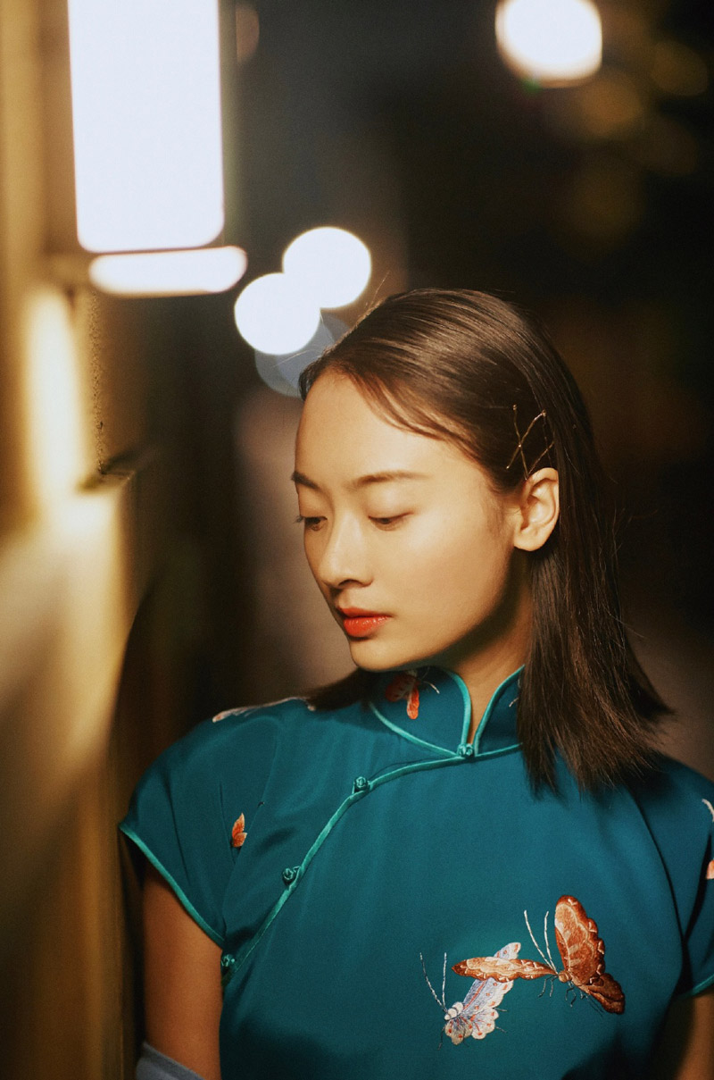 中国内地四川成都女演员孙铱早秋时尚街拍写真图片图片