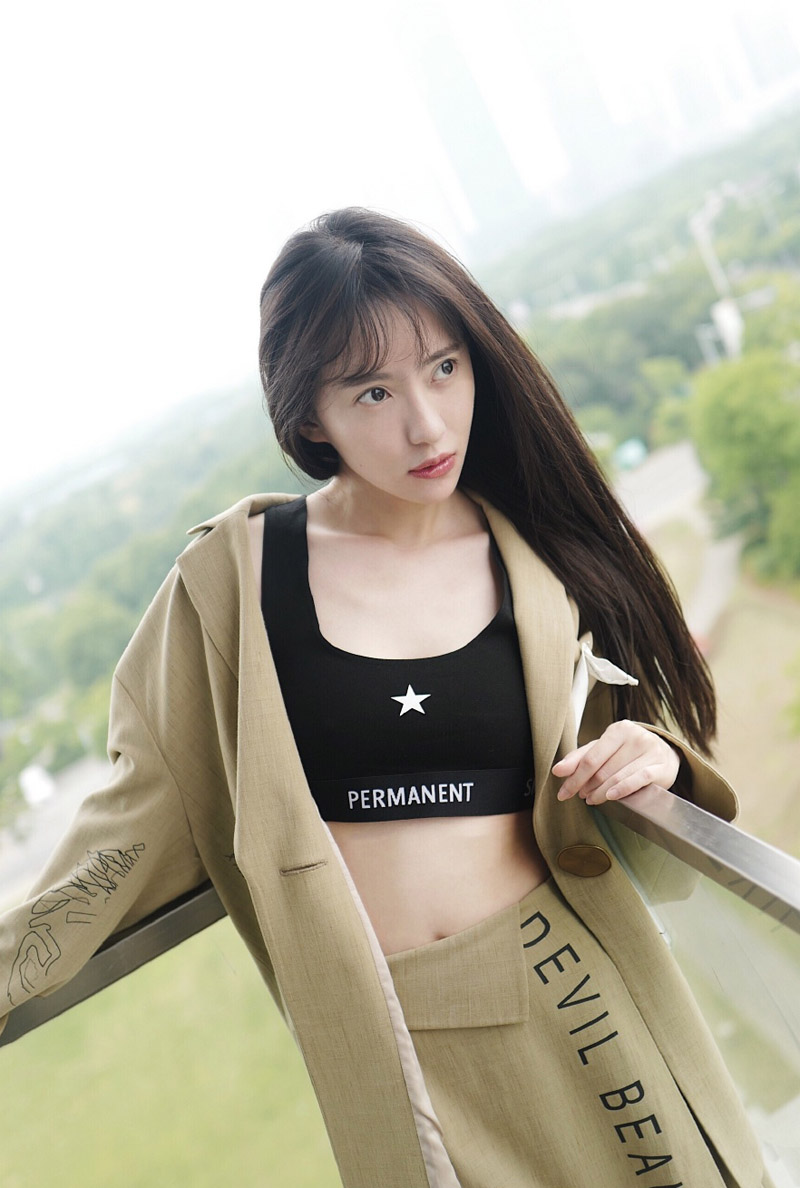 林允性感露脐装清爽写真图片图片 林允性感露脐装清爽写真图片图片