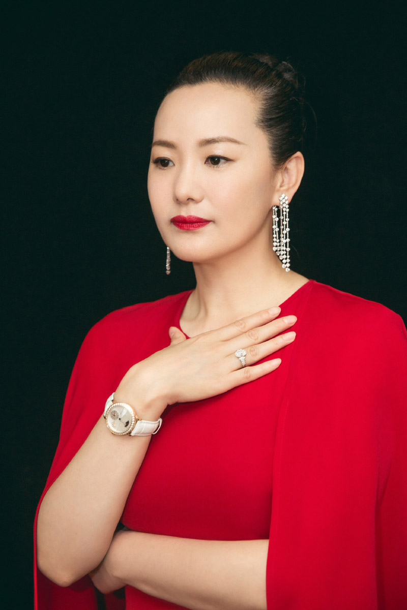 内地内蒙古呼和浩特女演员咏梅优雅大气时尚写真大片图片