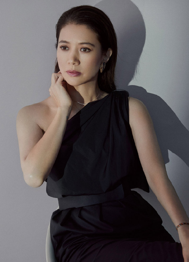 中国香港著名女演员袁咏仪时尚写真图片桌面壁纸图片