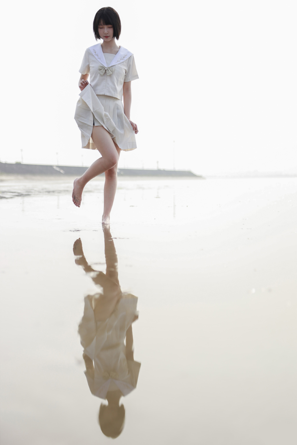 雪中动物冬季雪地上的狼高清图片桌面壁纸下载第二辑图片