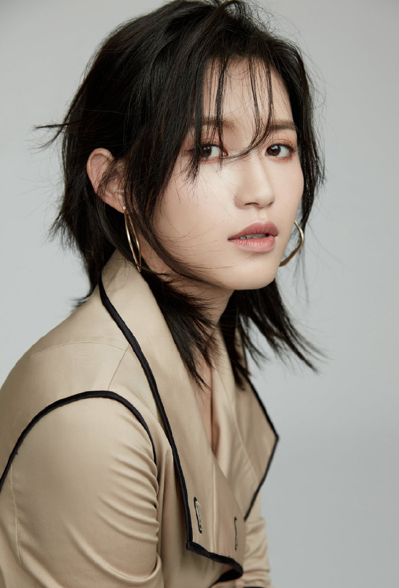 高清湖南衡阳美女气质美女苏青白色系珠宝写真图片图片