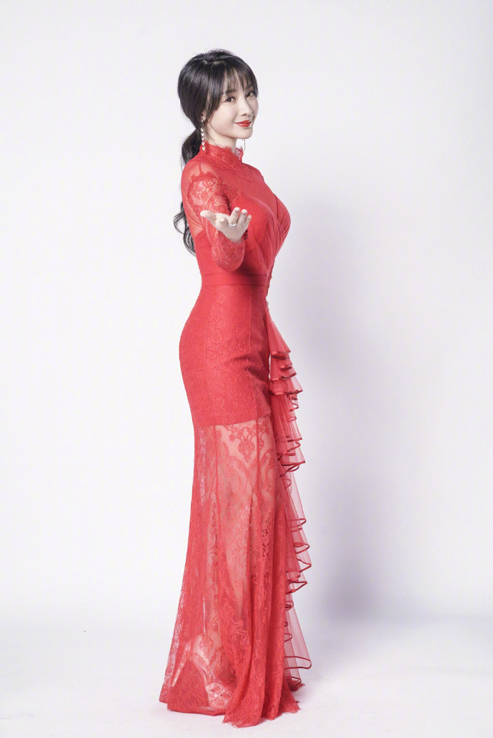 中国内地湖南衡阳女演员柳岩写真电脑桌面壁纸之网络美女图片