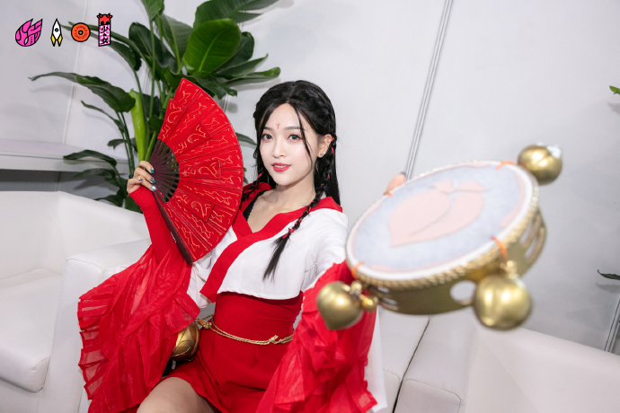 高清女明星吴宣仪酷飒性感高清桌面壁纸图片