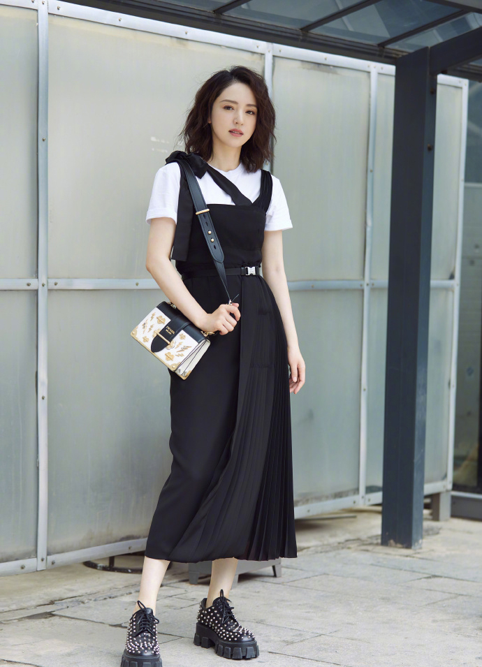 高清中国内地黑龙江省牡丹江影视女演员董璇气质靓丽美女写真图片