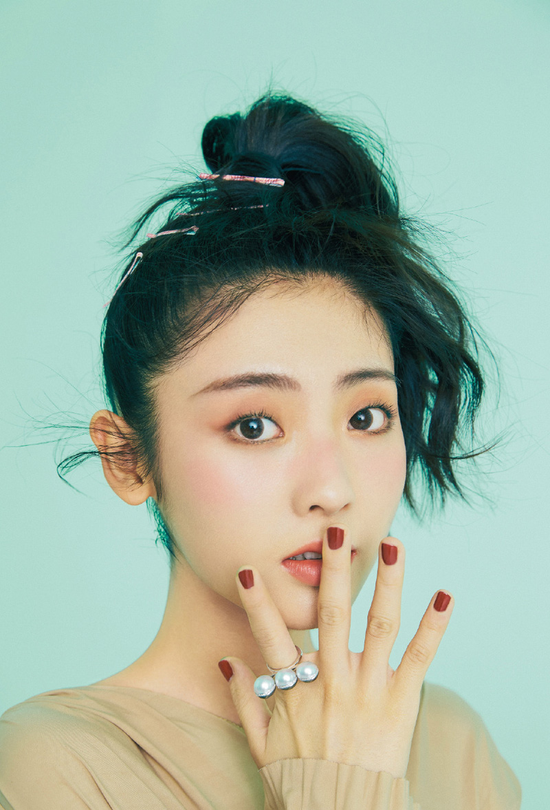 高清中国内地北京朝阳女演员邢菲妩媚动人写真桌面壁纸图片 高清中国内地北京朝阳女演员邢菲妩媚动人写真桌面壁纸图片
