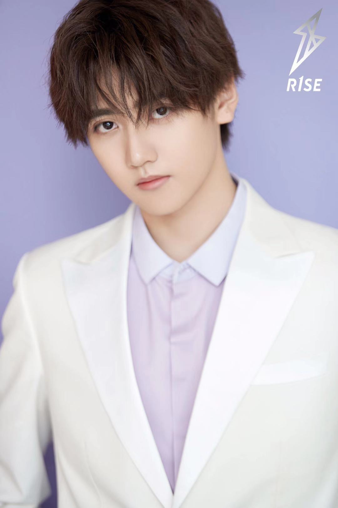 高清内地男星创造营2019刘也帅气活动照图片图片
