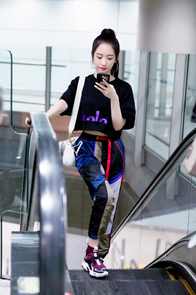 高清女明星孟美岐中国风时尚写真图片图片