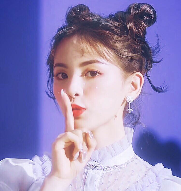 高清江苏性感美女星杨超越甜美糖果色写真图片图片
