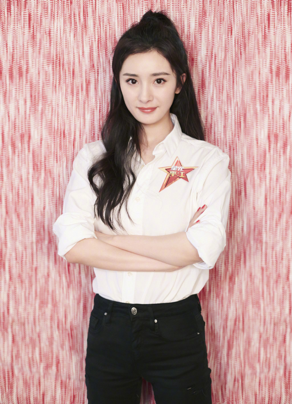 中国内地北京影视女演员杨幂抹胸裙性感高清桌面壁纸图片