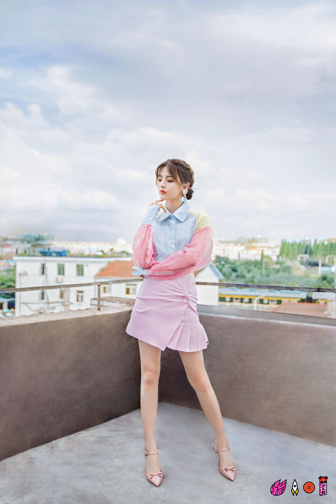 高清江苏性感美女星杨超越甜美糖果色写真图片图片