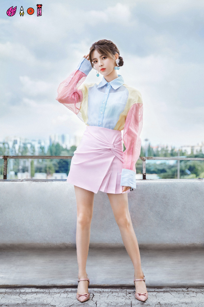 高清江苏性感美女星杨超越甜美糖果色写真图片图片