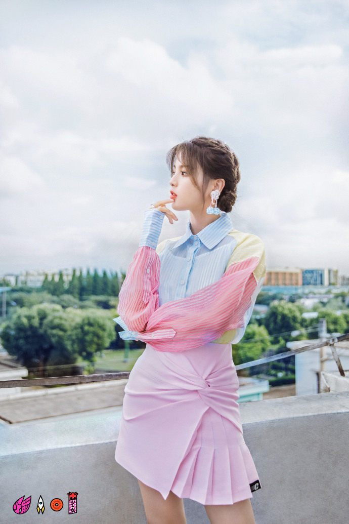 高清江苏性感美女星杨超越甜美糖果色写真图片图片