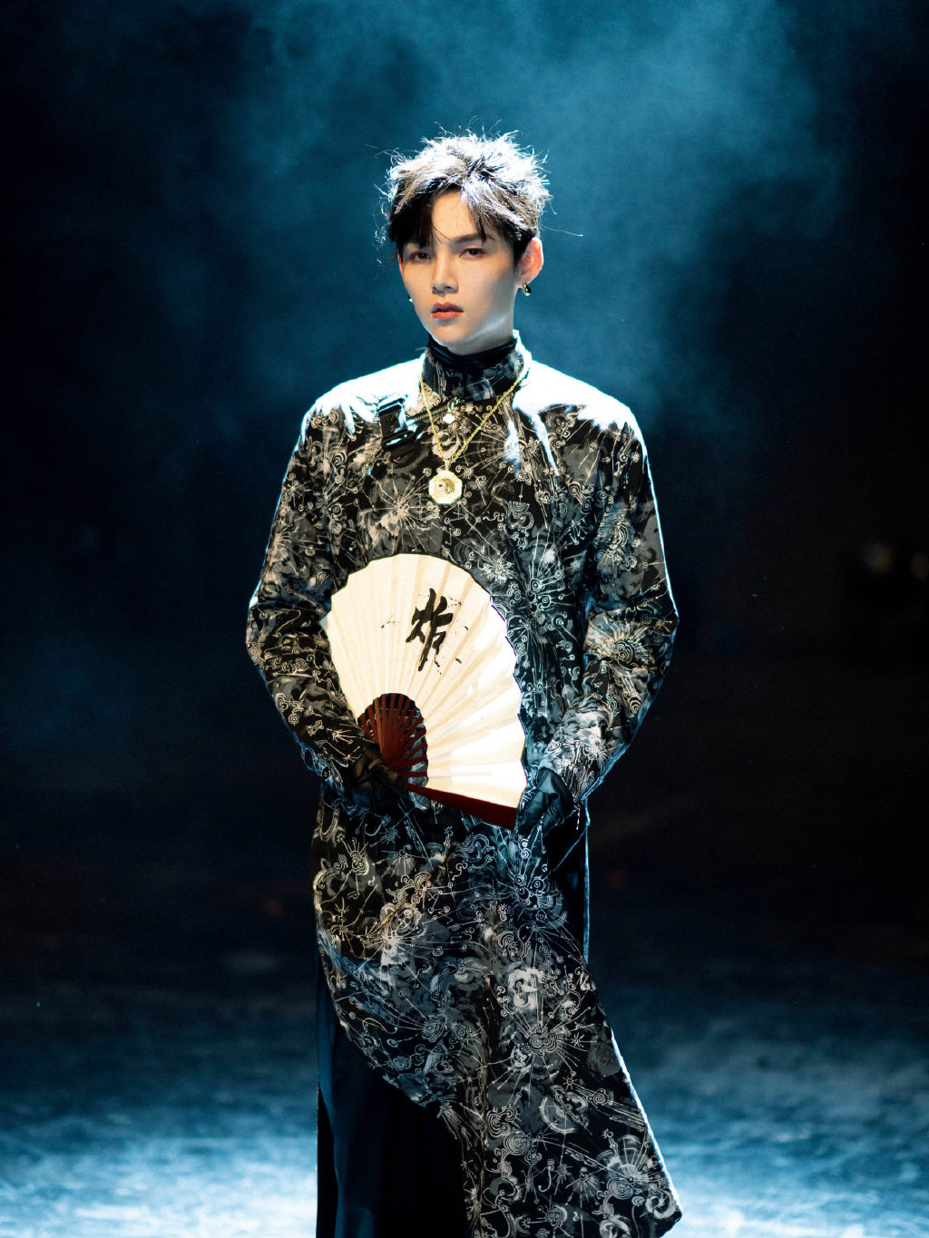 高清男星朱星杰斑纹夹克帅气写真图片图片